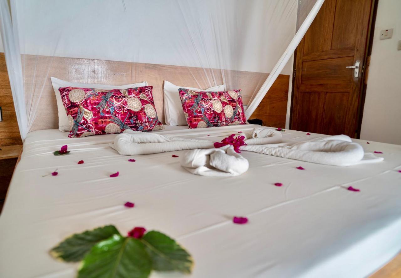 Sunrise Bed & Breakfast Jambiani  Exterior photo